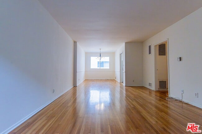 Foto del edificio - 855 S Sherbourne Dr