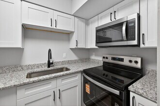 Building Photo - 6419 Montgomery Rd