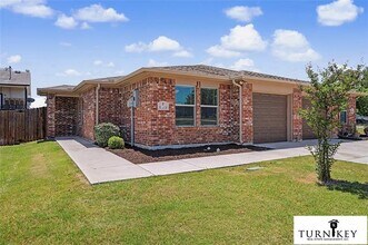 Building Photo - 1304 White Sand Dr