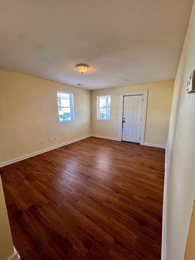 Foto del edificio - Description: Adorable one bedroom on secon...