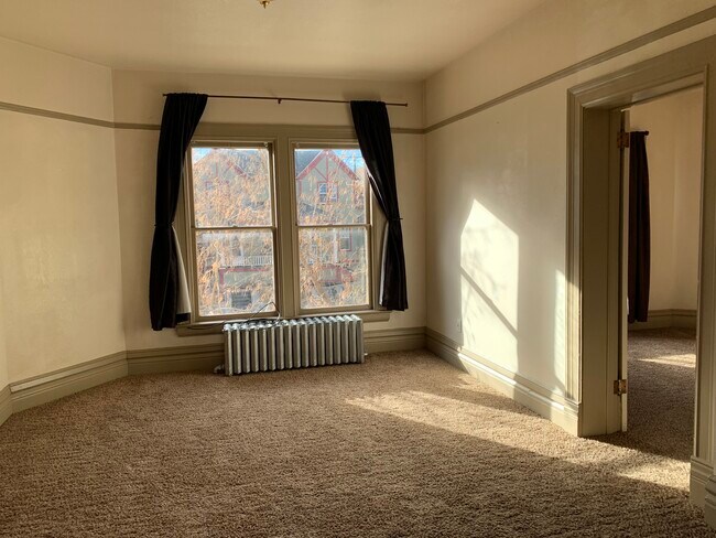 Living Room - 416 Breckenridge St