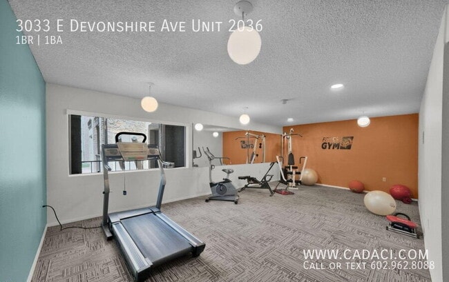 Building Photo - 3033 E Devonshire Ave