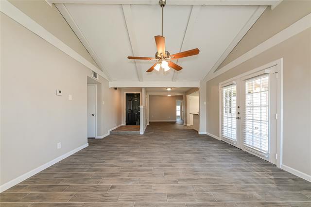 Foto del edificio - 802 Ravencroft Dr