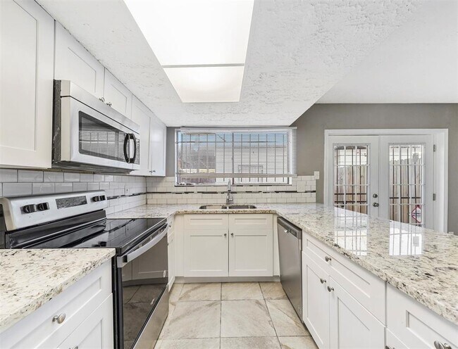 Foto del edificio - 7163 Chasewood Dr
