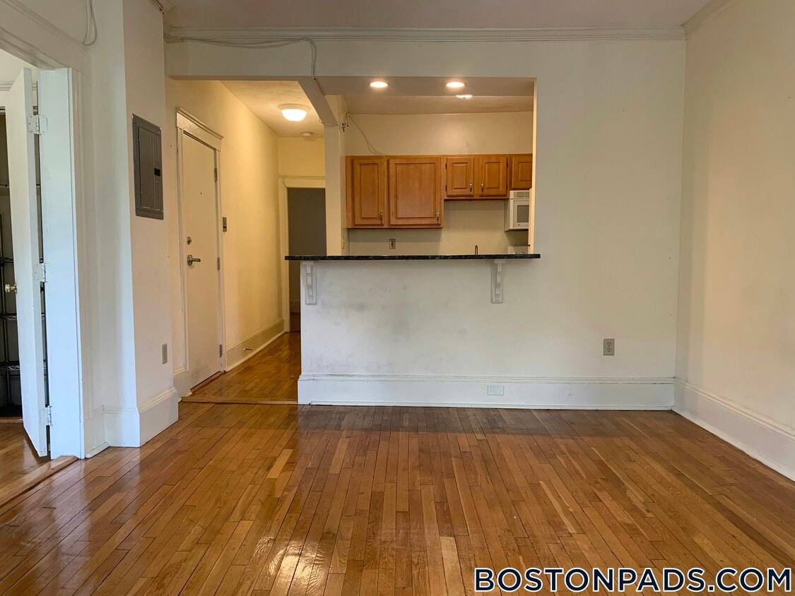 Primary Photo - 55 Queensberry St
