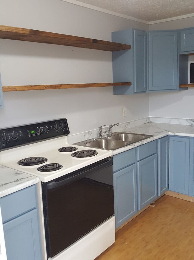 Cocina - 220 N Blair St