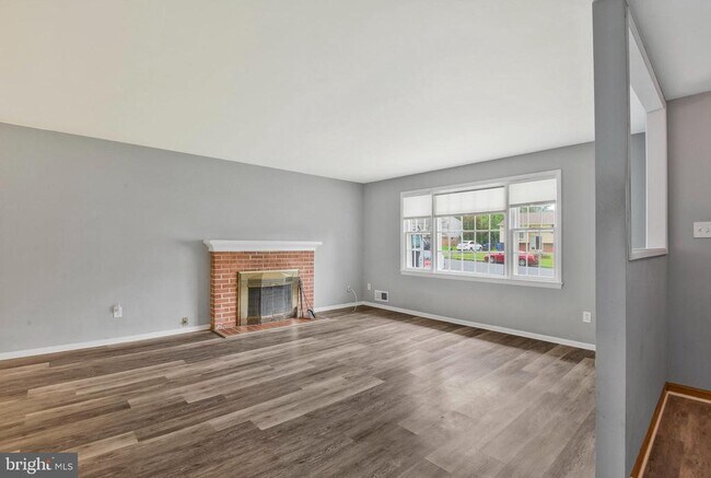 Building Photo - 14920 Carlbern Dr