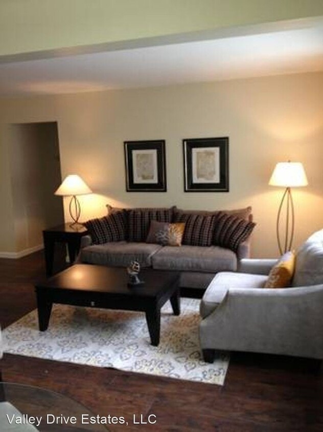 Foto principal - 1 Valley Dr