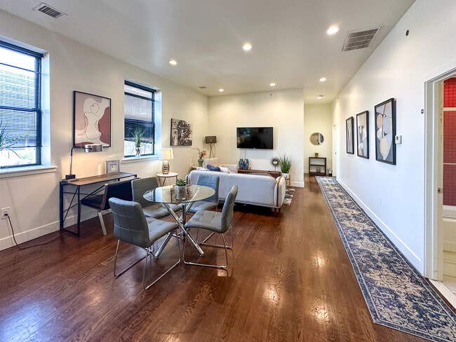 Foto del edificio - Halston Flats