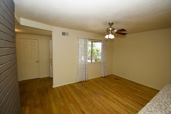 Building Photo - 9213 La Barca Cir