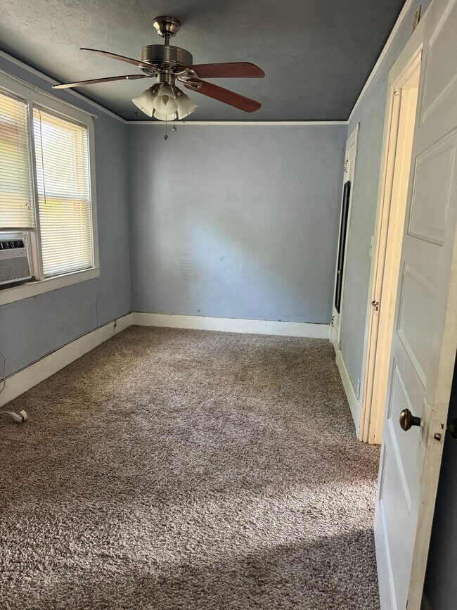 Bedroom - 333 S Boundary Ave SE