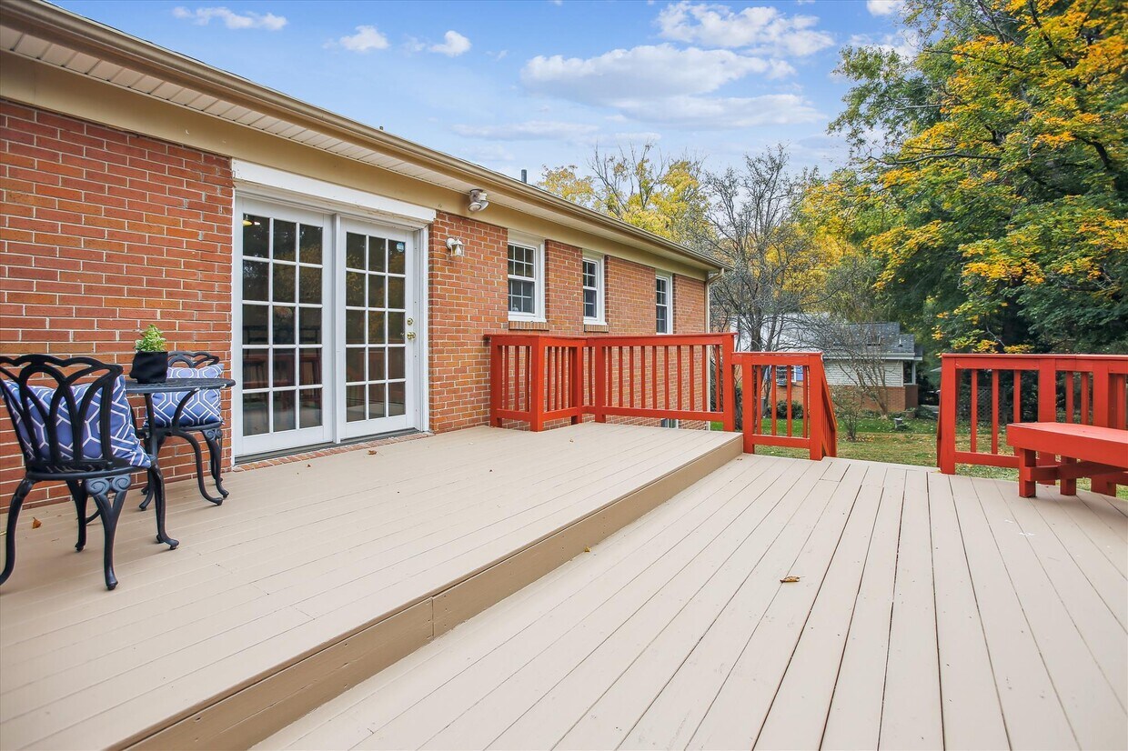 9545 Bel Glade St, Fairfax, VA 22031 House Rental in Fairfax, VA