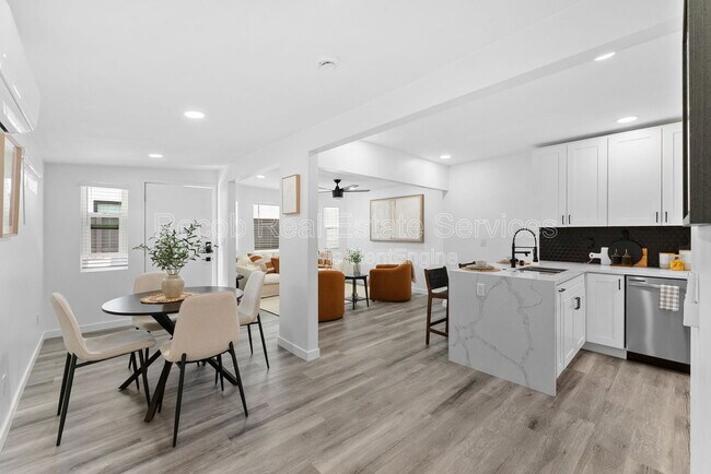 Foto del edificio - 5248 Adams Ave