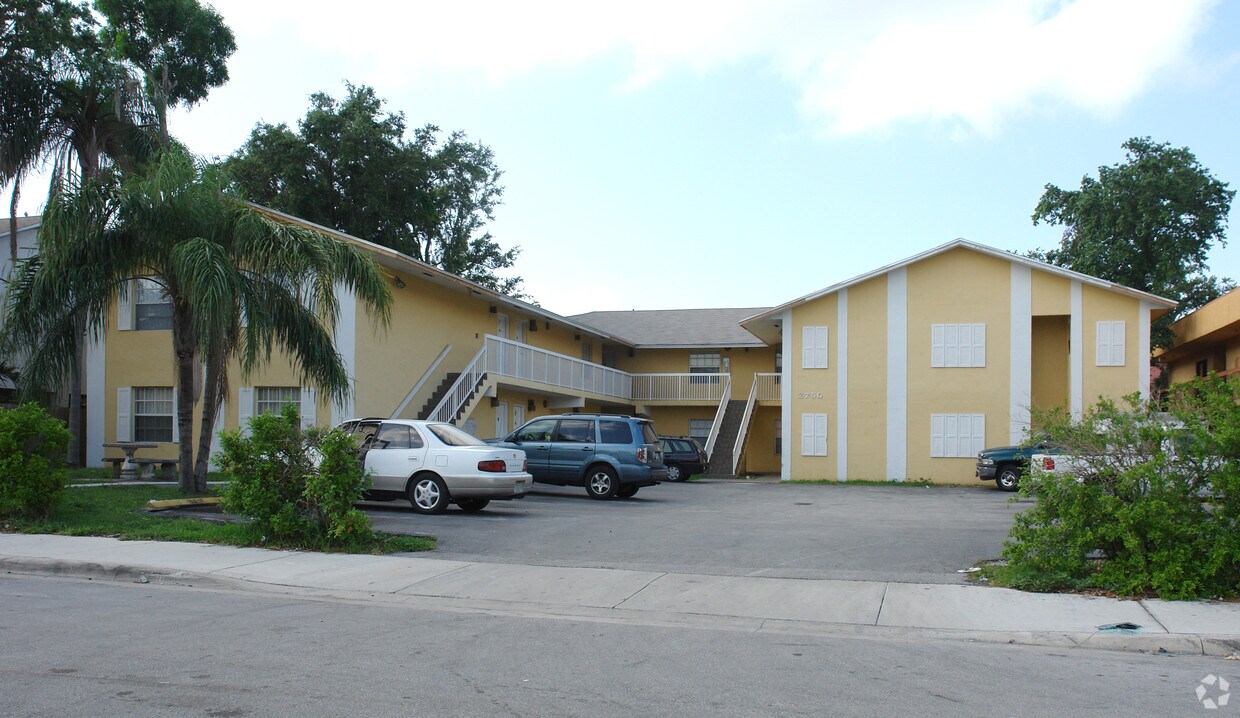 Primary Photo - 2750 SW 10th Ter