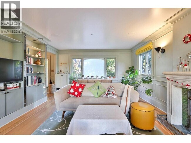 Photo du bâtiment - 42 W 9th Ave