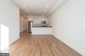 Foto del edificio - 727 N 39th St