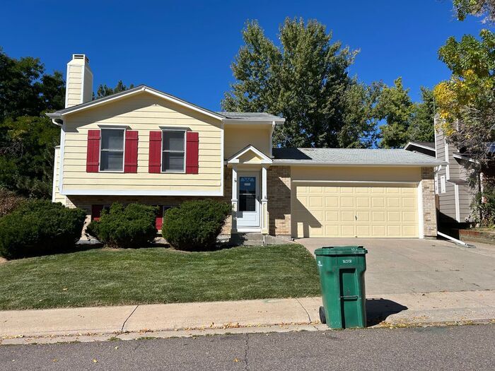 Foto principal - 8555 S Estes St