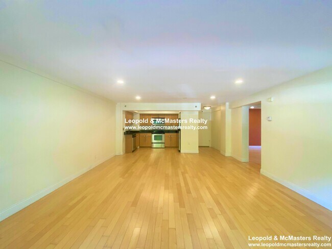 Foto del edificio - 1601 Beacon St