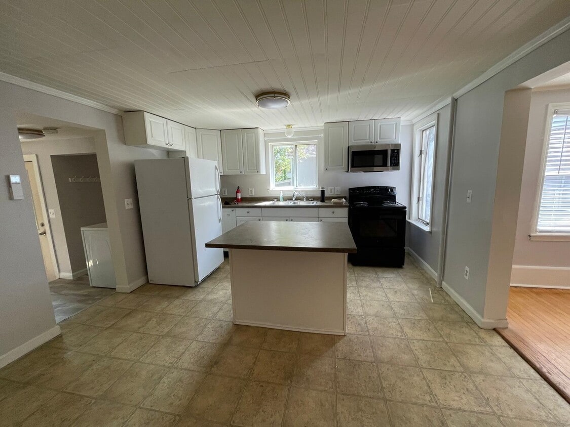 Foto principal - 71 Hickok St