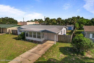 Building Photo - 219 Narvaez Dr