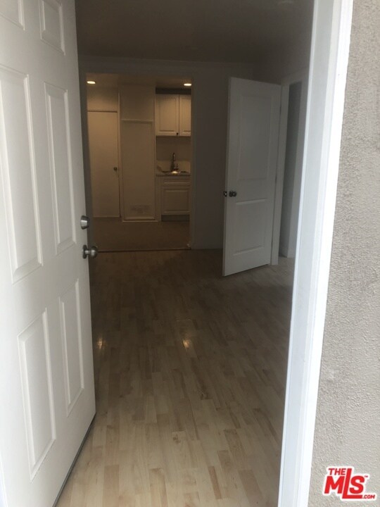 Building Photo - 410 N Frederic St