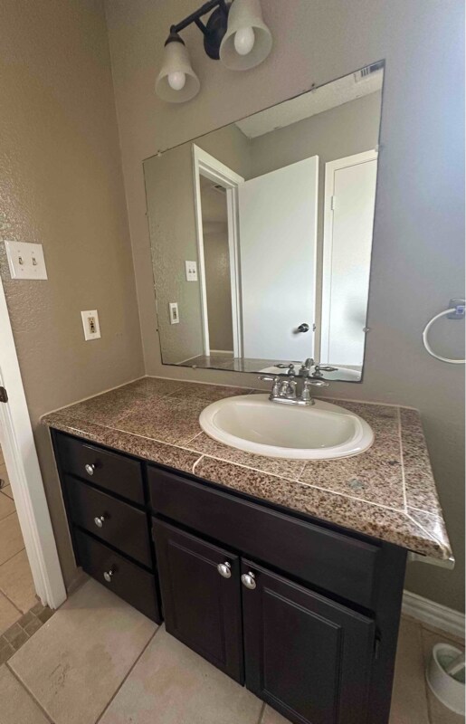 Building Photo - 2801 Traverse Dr