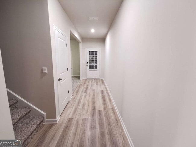 Building Photo - 6025 White Sycamore Pl