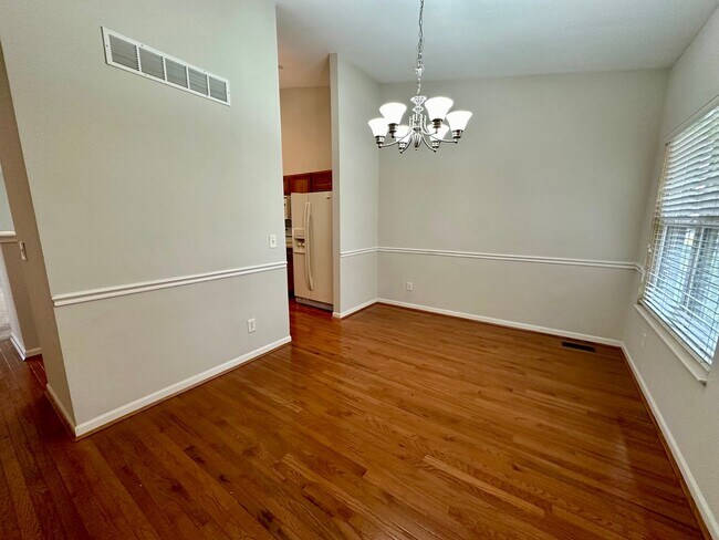 Building Photo - Hebron KY - Stunning, spacious 3 bed Condo...