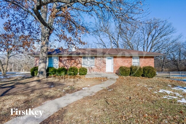 Building Photo - 7600 E 70th Terrace