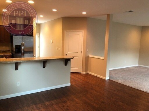Foto del edificio - Orenco Station - Beautiful 4 Bedroom Gem! ...