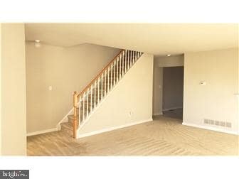 Building Photo - 147 S Riding Blvd