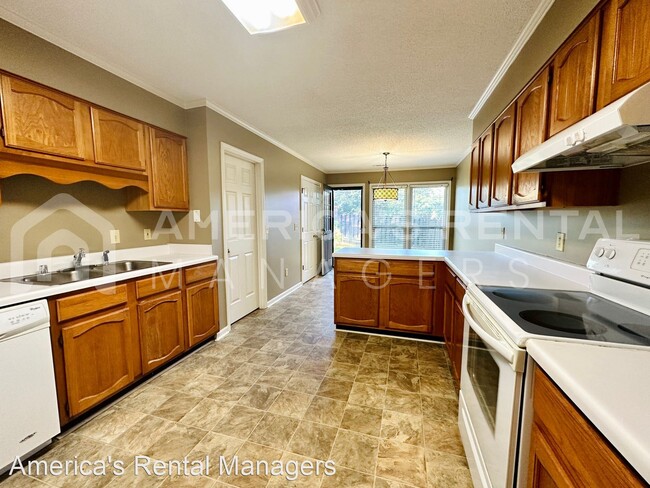 Building Photo - 2 br, 2 bath House - 2971 Massey Road