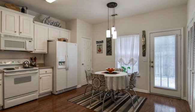 Building Photo - Coming Soon! Great Franklin Condo in Hardison Hills!