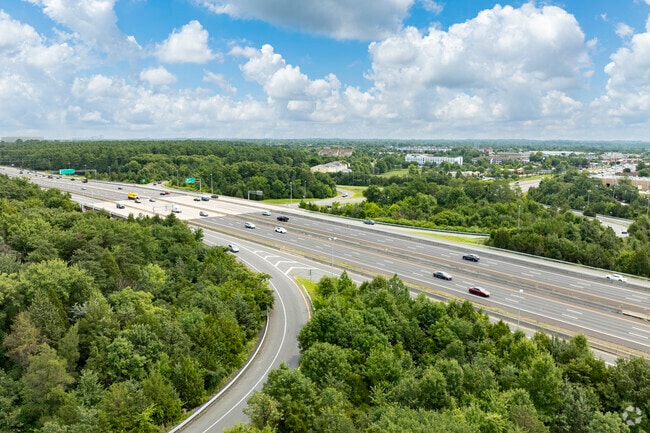 Route 50 connects Chantilly residents to many local shopping centers and amenities.