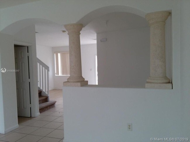 Foto del edificio - 2814 SE 16th Ave