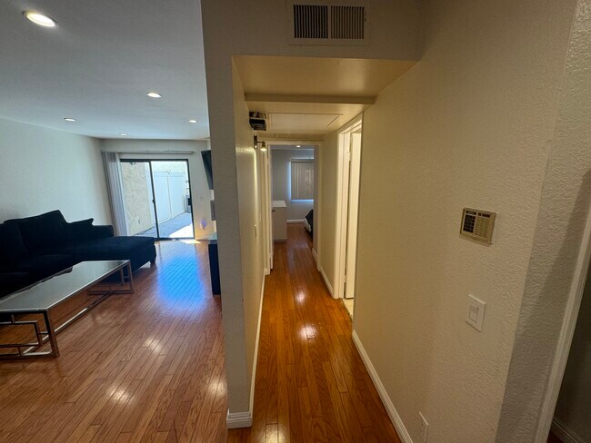 Foto del edificio - 424 Oak St