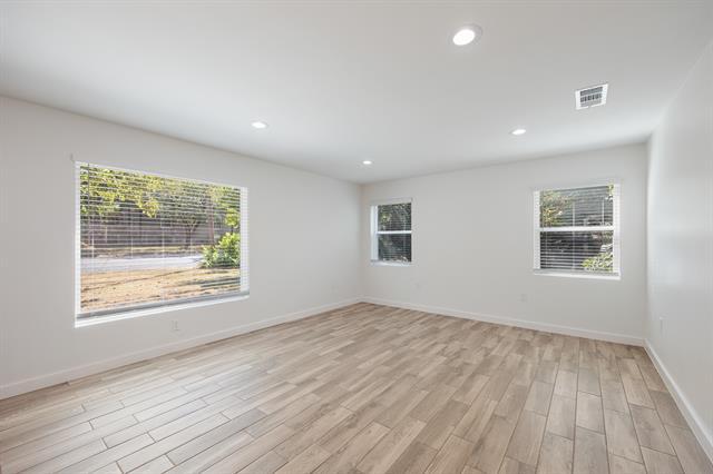 Foto del edificio - 1606 N Woods St
