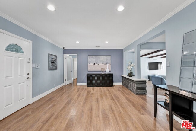 Building Photo - 6241 Canby Ave