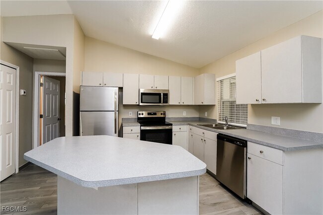 Foto del edificio - 126 SE 7th St