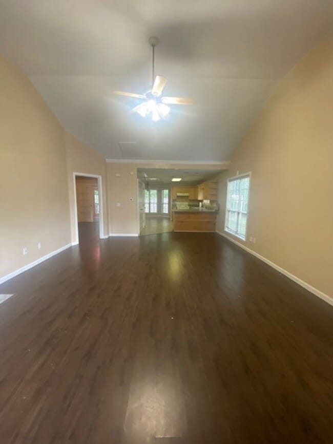 Building Photo - 114 Hidden Creek Cove