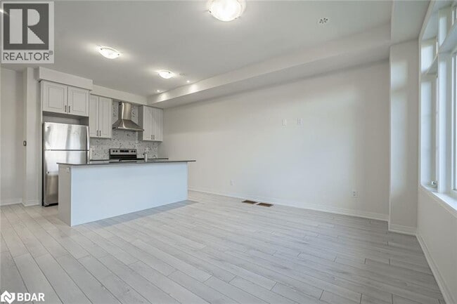 Photo du bâtiment - 31 Bluebird Ln