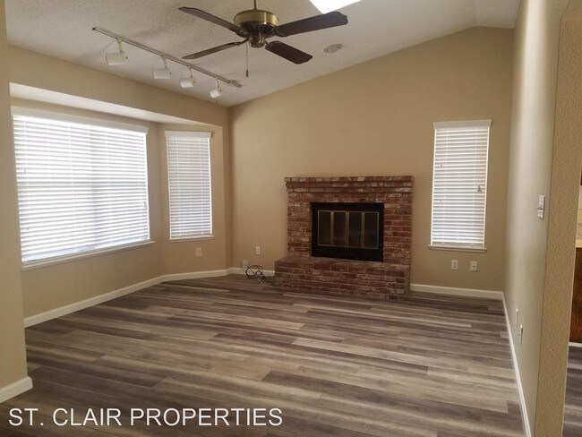 Building Photo - 3 br, 2 bath House - 4405 Silverwood Lane