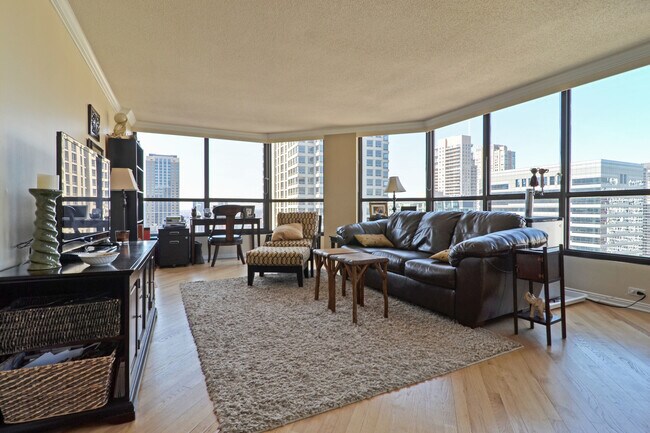 Building Photo - 405 N Wabash Ave