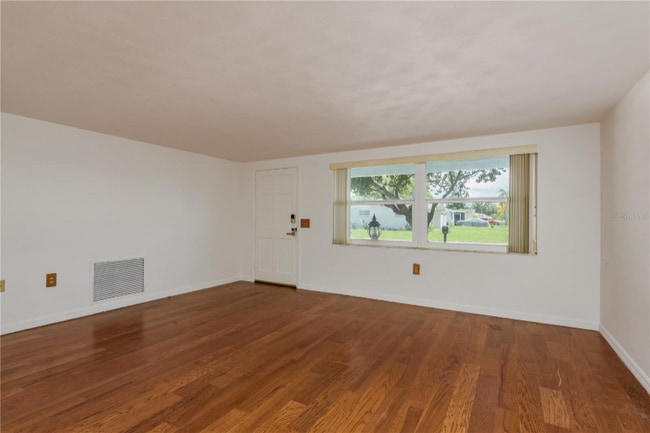 Foto del edificio - 3547 Morley Dr