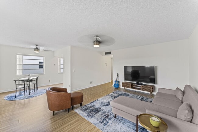 Building Photo - 230 Normandy E