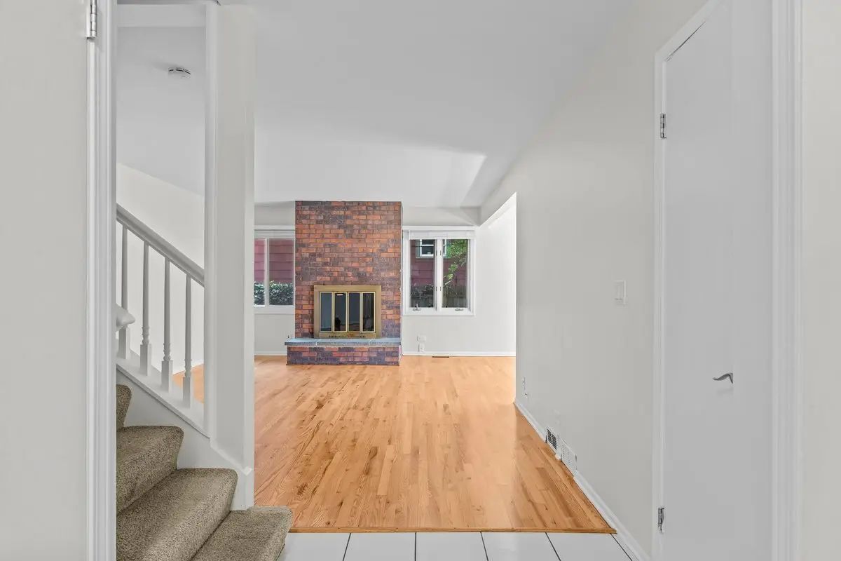 Foto principal - 2500 Green Bay Rd