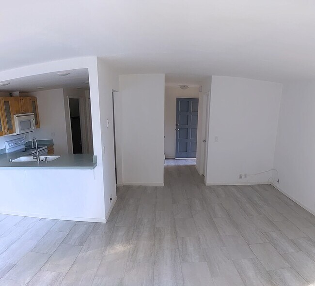 Building Photo - 8288 Gilman Dr