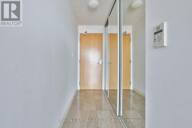 Photo du bâtiment - 88 Grangeway Ave