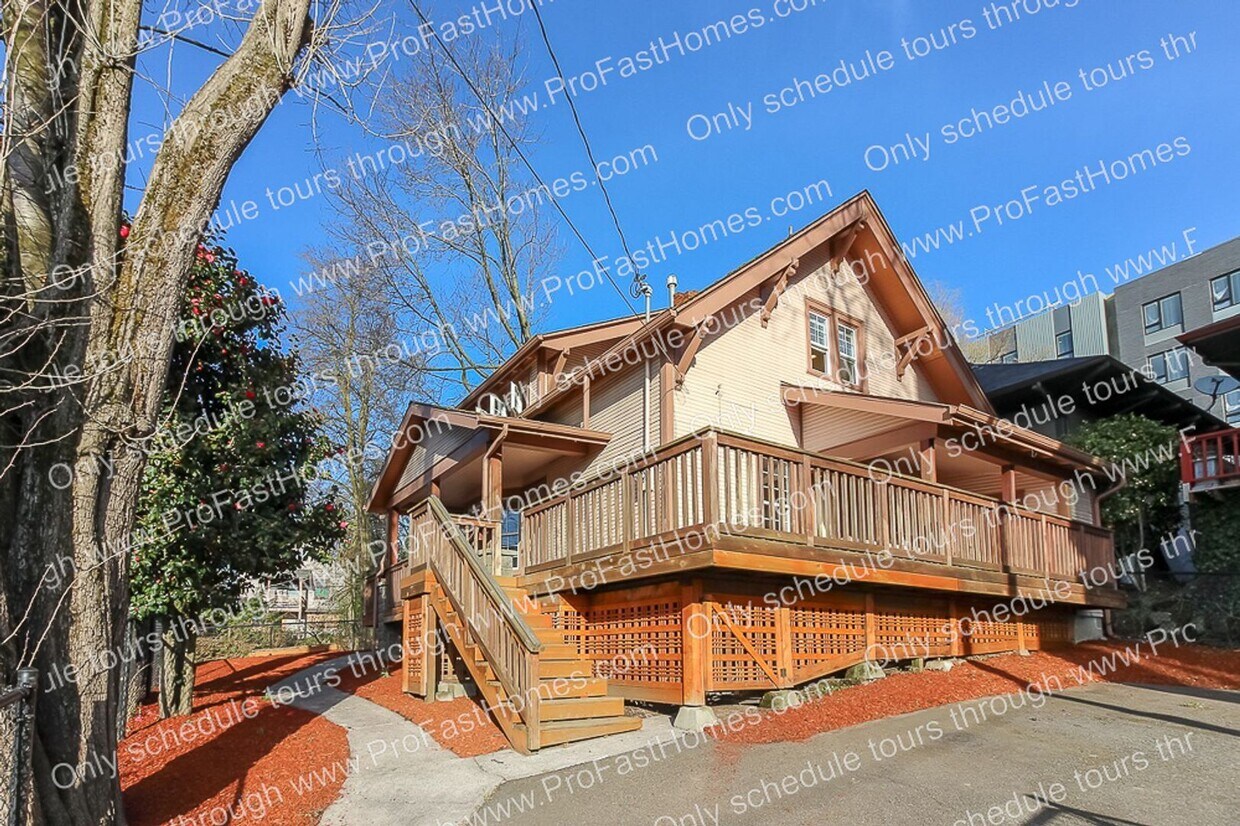 Photo - 3232 N Michigan Ave Portland, OR 97227