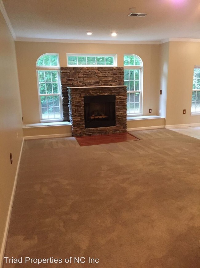 3003 Unit D Greystone, Greensboro, NC 27410 Condo for Rent in